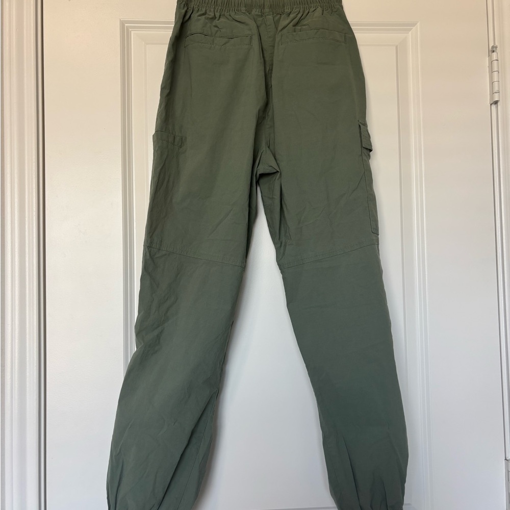 Sweaty Betty Quinn Utility Cargo Jogger Size 4 Olive Green Athleisure - Picture 7 of 7